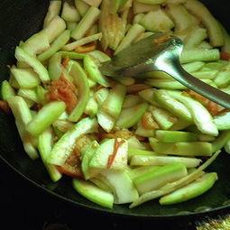 瓠子瓜能烧汤吃吗视频,家常美味新尝试