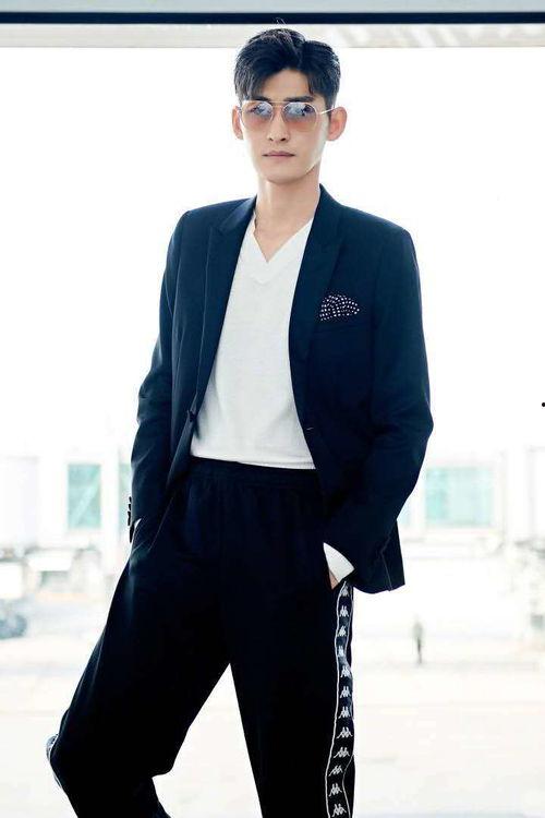 张翰吃瓜爆料是真的吗视频,张翰吃瓜爆料视频真实性揭秘