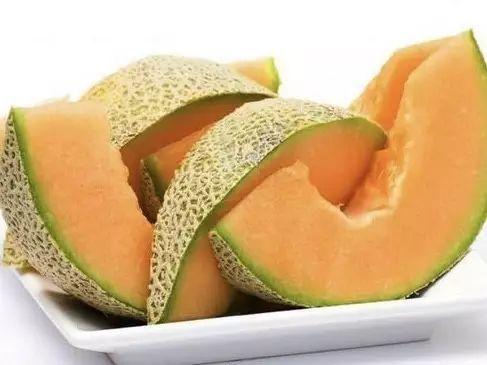 吃哈密瓜的小宝贝视频,小宝贝品尝哈密瓜的欢乐时光