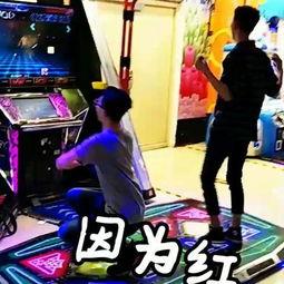 带你吃瓜 男生跳舞视频,舞蹈实力太强了！